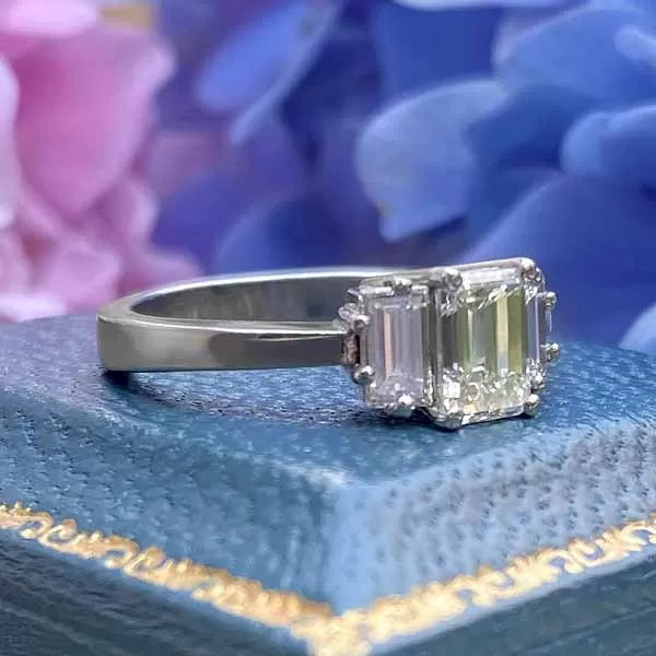 Vintage Engagement Ring, Emerald cut 0.78ct.